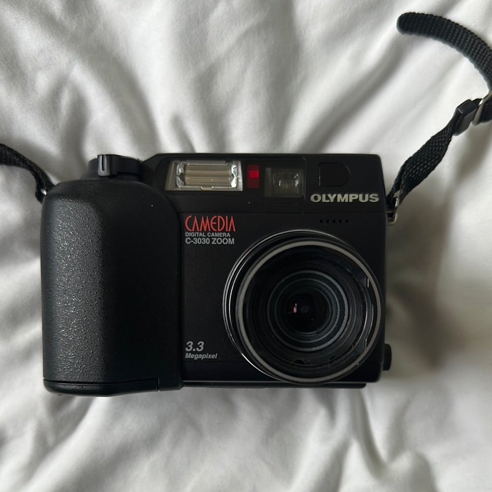 Olympus Black Digital Camera Modern Design - C-3030